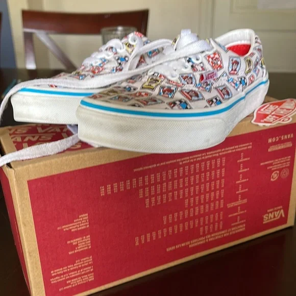 Kids Vans limited edition Where’s Waldo shoes - Picture 6 of 6
